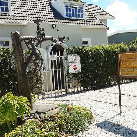 Jembjo'S Knysna Lodge & Backpackers Exteriör bild