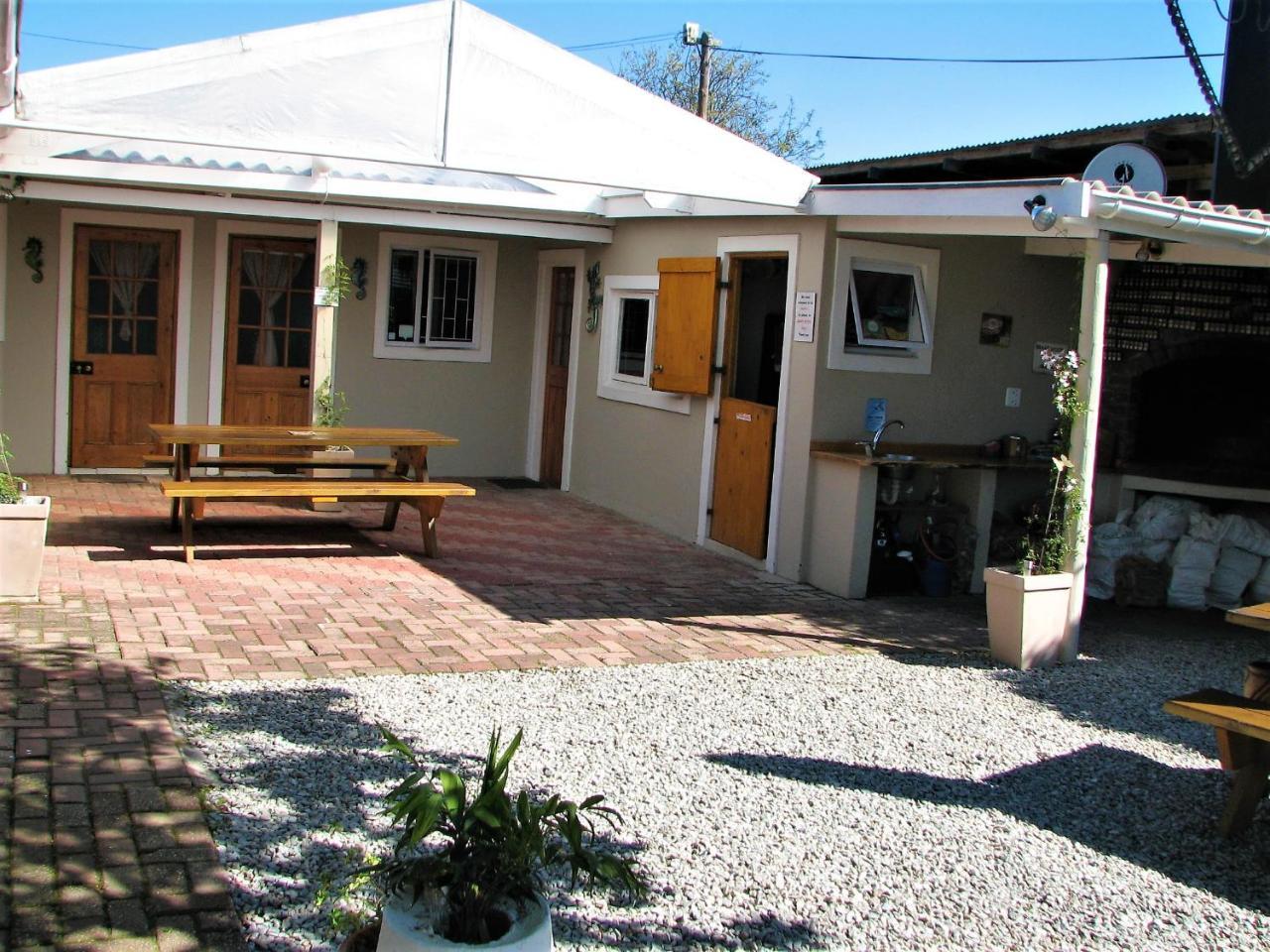 Jembjo'S Knysna Lodge & Backpackers Exteriör bild